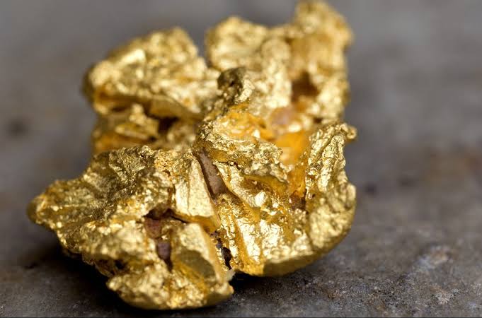 Commercial raw gold purchasing guide featuring dore bars, assay certificates, and mining operations across Africa
